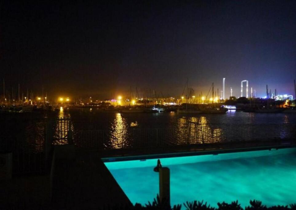Appartement Avec Balcon, Vue Mer, Piscine, Parking Agde Exterior photo
